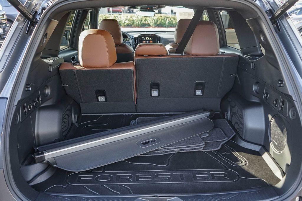 Used 2025 Subaru Forester Touring image 30