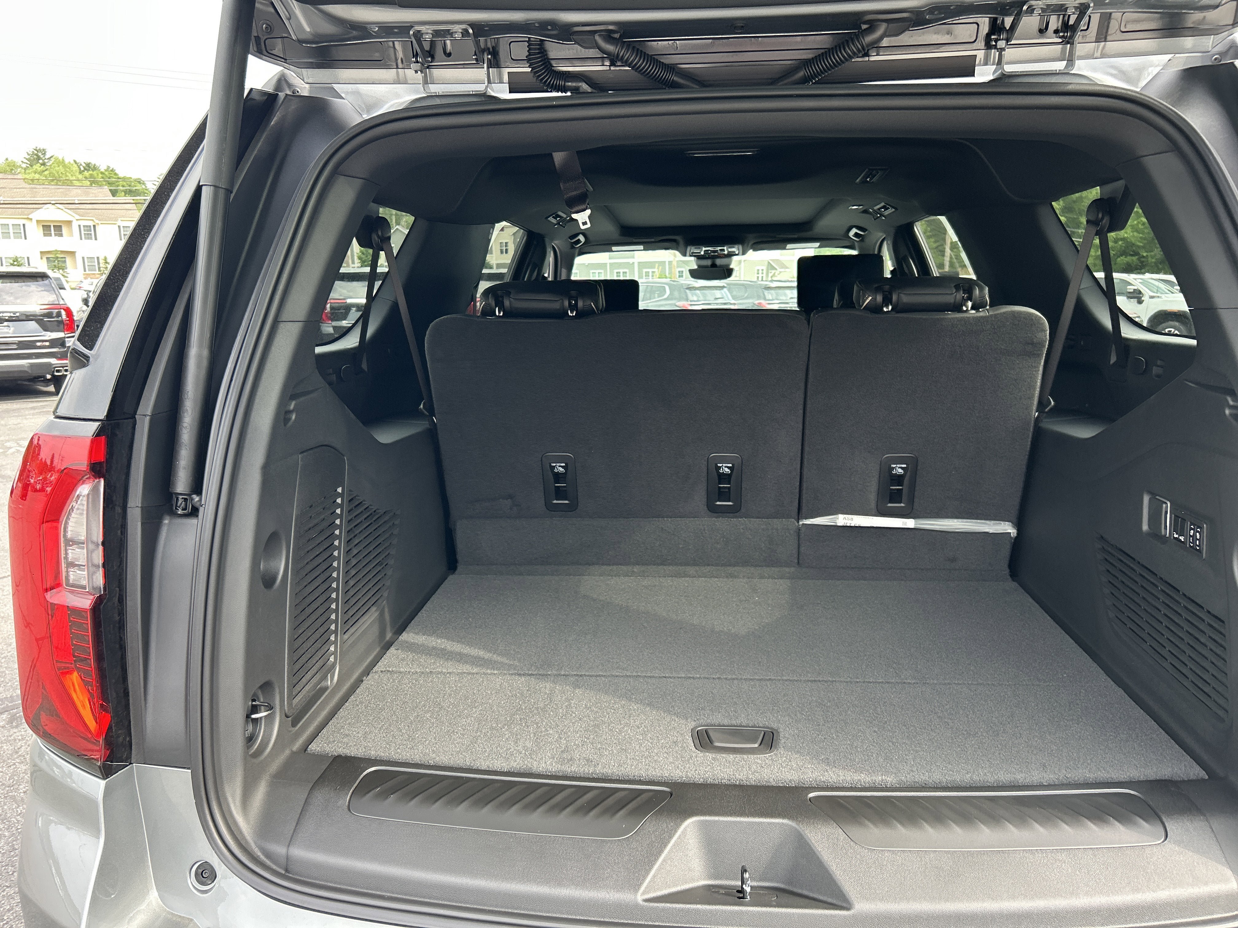 New 2026 GMC Yukon XL Elevation w/ Elevation Premium Package AWD/4WD image 14
