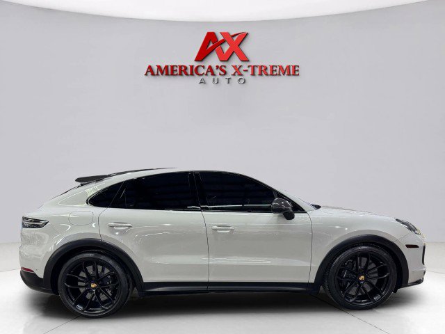 Used 2022 Porsche Cayenne Turbo GT image 7