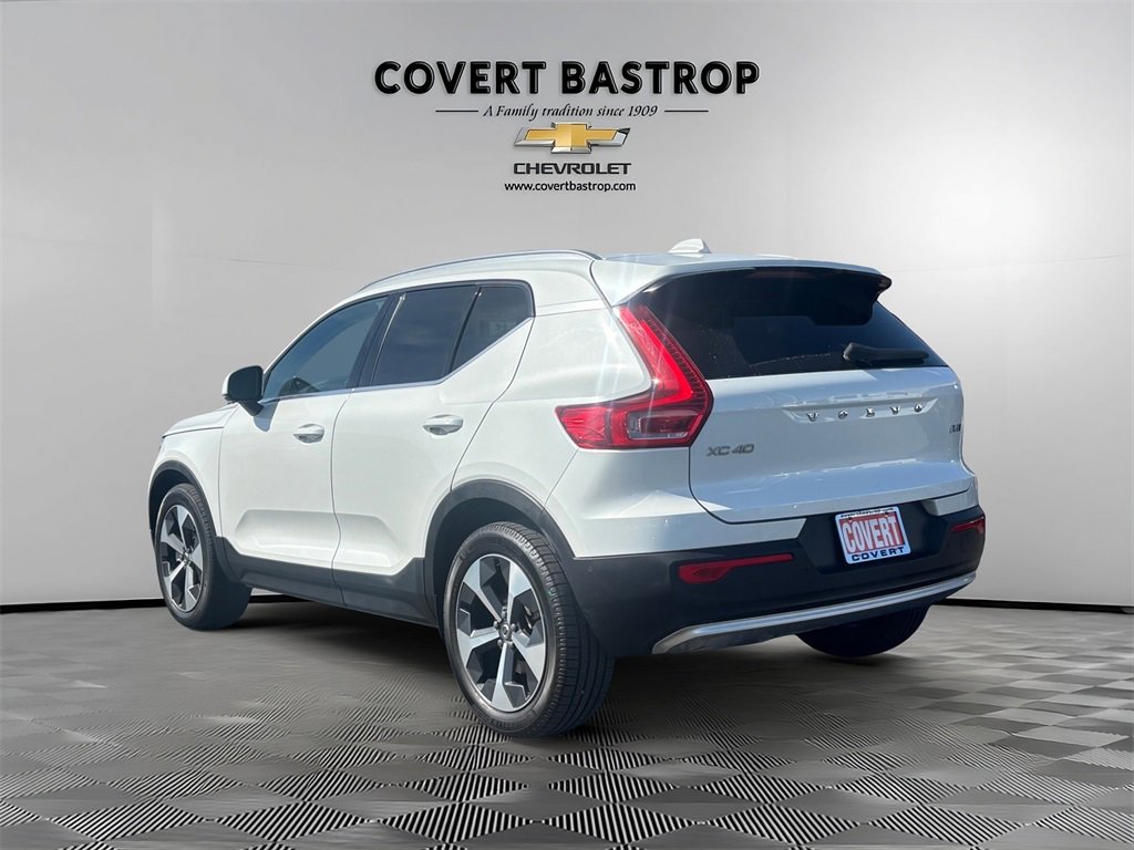 Used 2023 Volvo XC40 B5 Plus w/ Protection Package Premier image 4