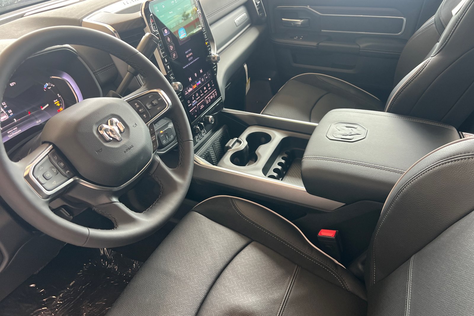 New 2027 RAM 2500 Laramie AWD/4WD image 3