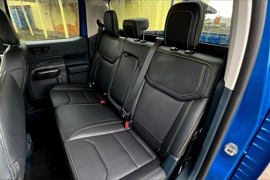 Used 2025 Ford Maverick Lobo image 21