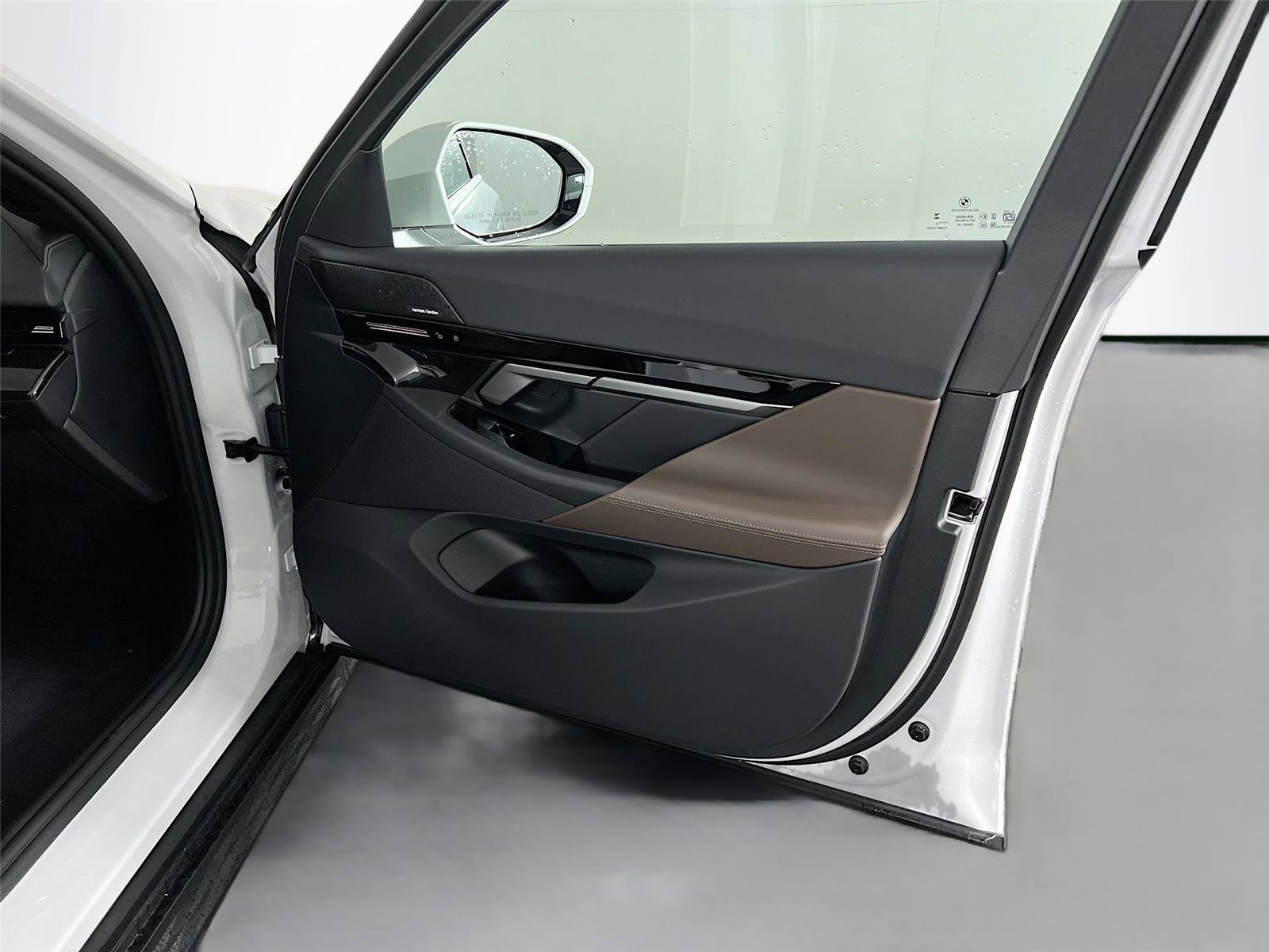 Used 2026 BMW 530i xDrive image 27