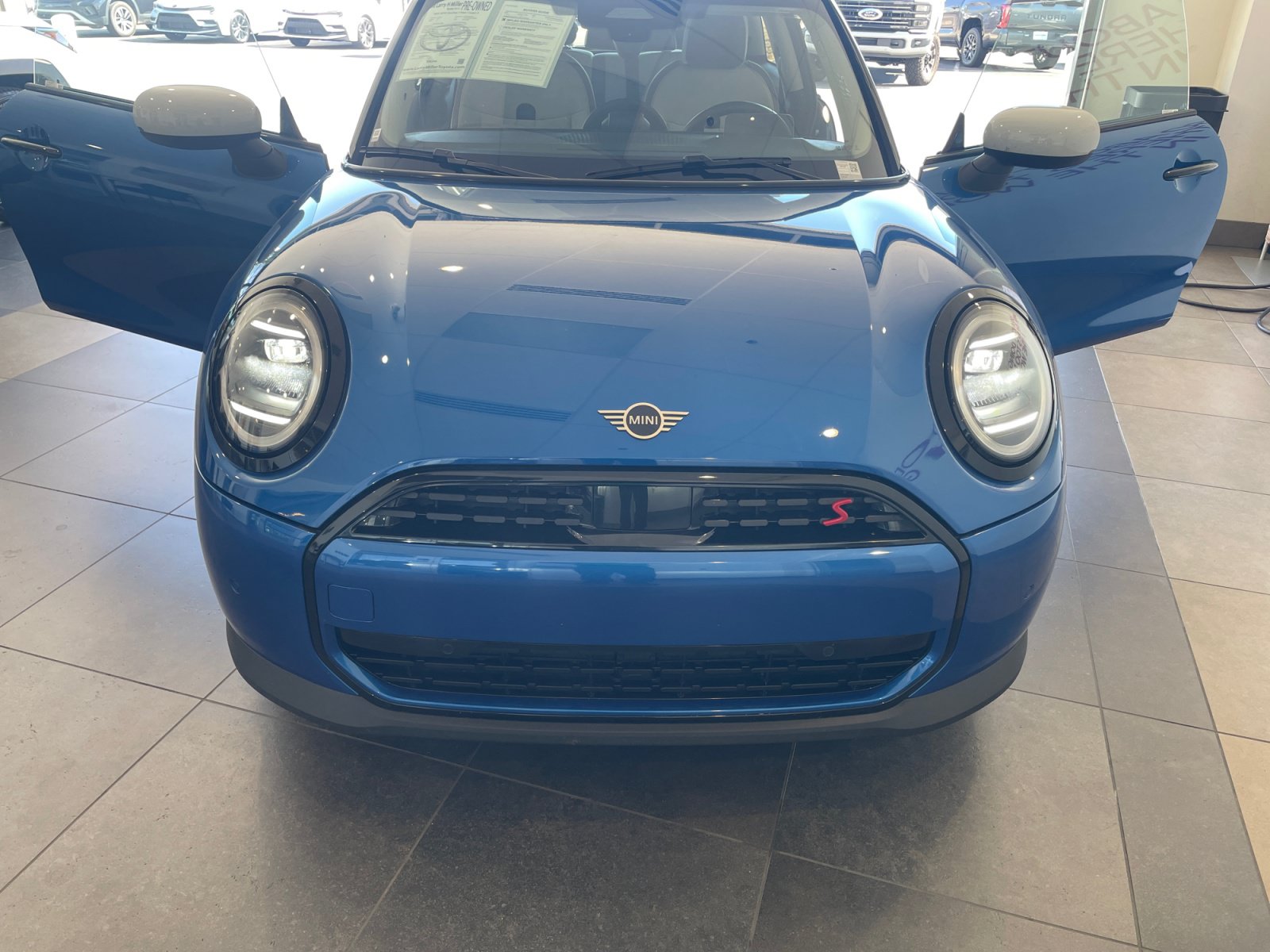 Used 2025 MINI Cooper S FWD image 23