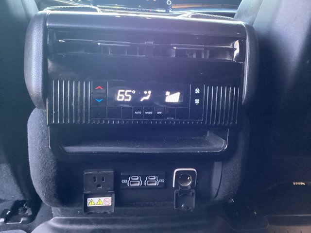 Used 2022 Jeep Wagoneer Series I w/ Premium Group I image 18