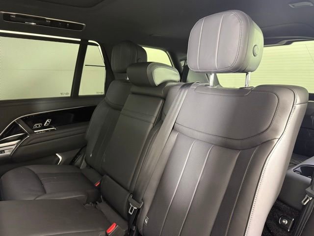 Used 2024 Land Rover Range Rover Long Wheelbase SE AWD/4WD image 23