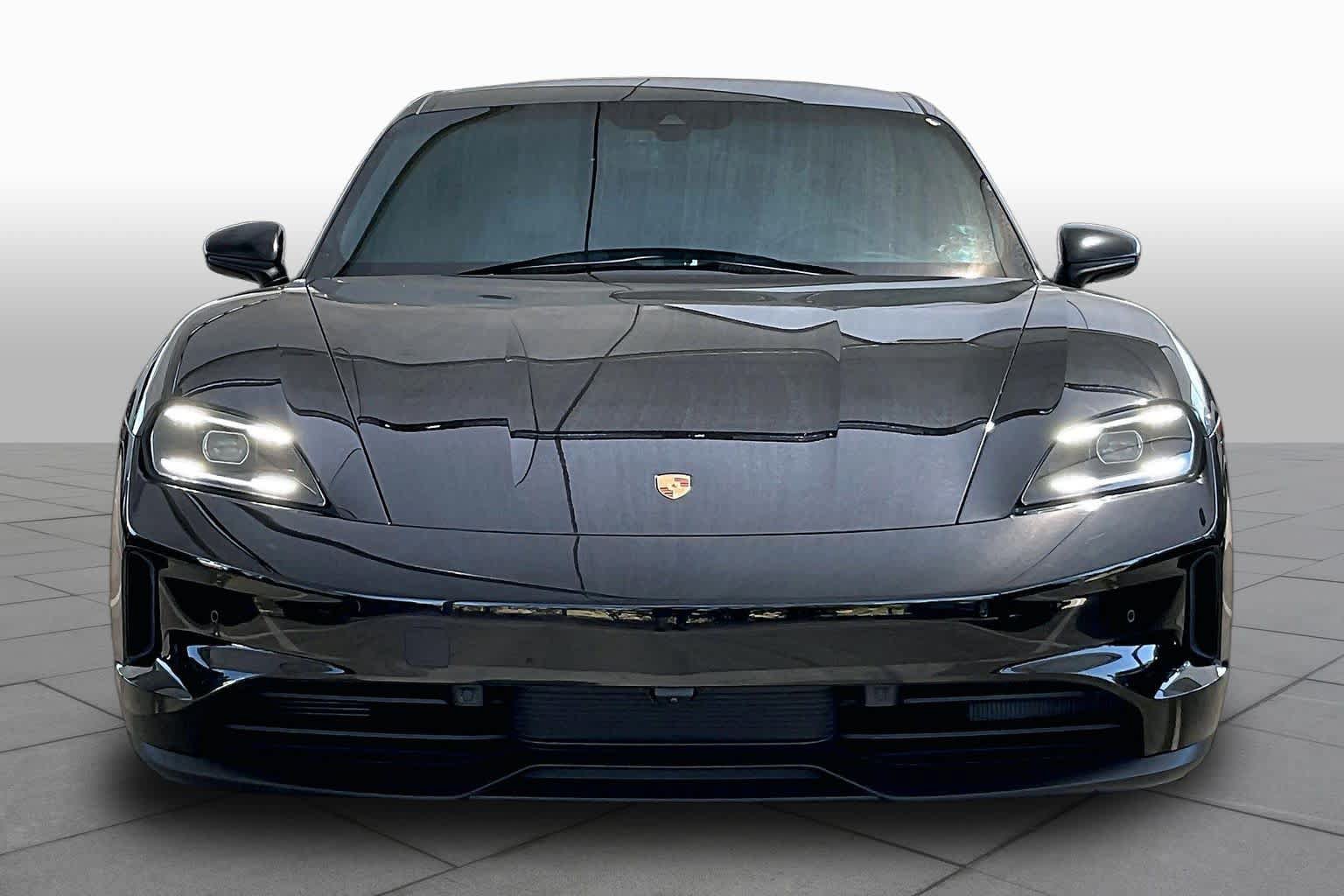 Used 2025 Porsche Taycan RWD image 3