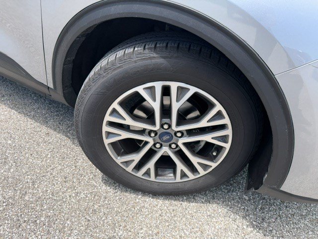 Used 2022 Ford Escape SEL w/ Technology Package FWD image 38
