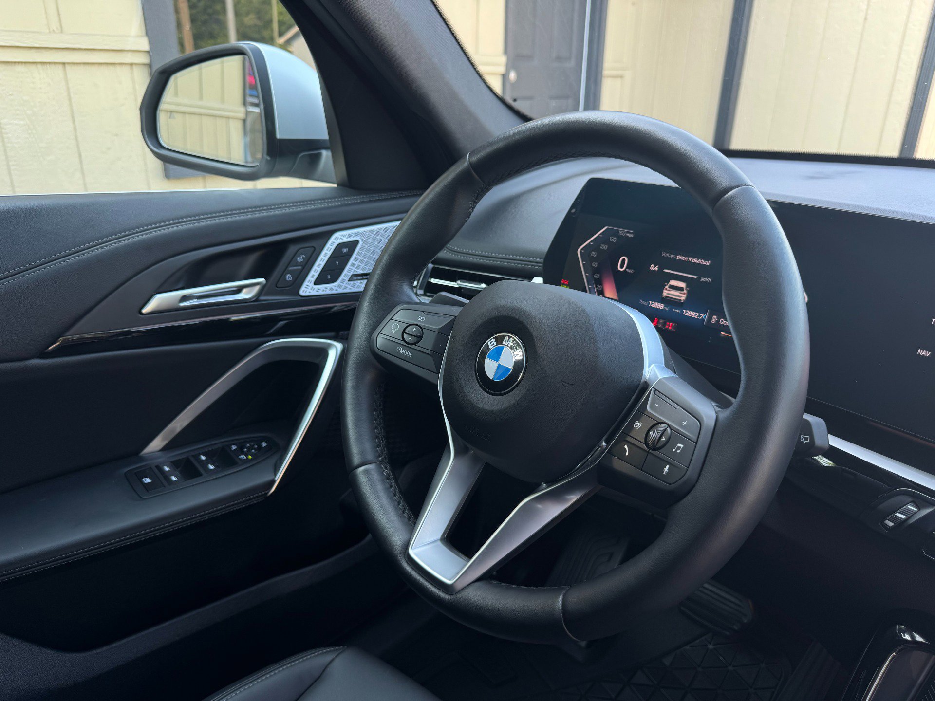 Used 2024 BMW X1 xDrive28i w/ Convenience Package image 32