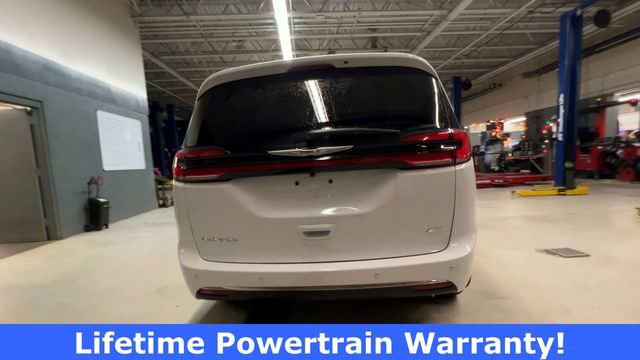 New 2026 Chrysler Pacifica Select image 7