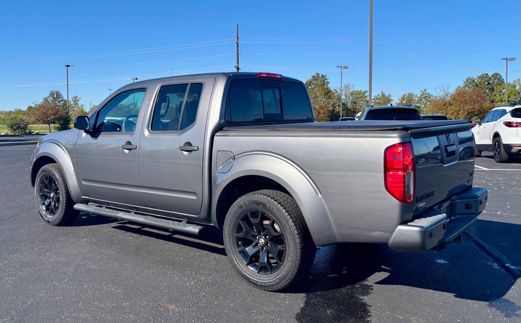 Used 2020 Nissan Frontier SV w/ Midnight Edition Floor Mats RWD image 5