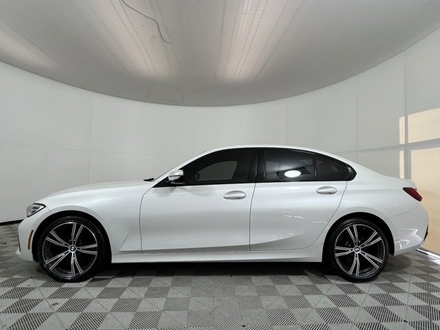 Used 2022 BMW 330i xDrive Sedan w/ Driving Assistance Package image 4