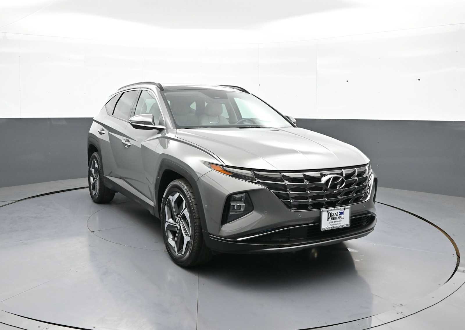 Used 2024 Hyundai Tucson Limited AWD/4WD image 3