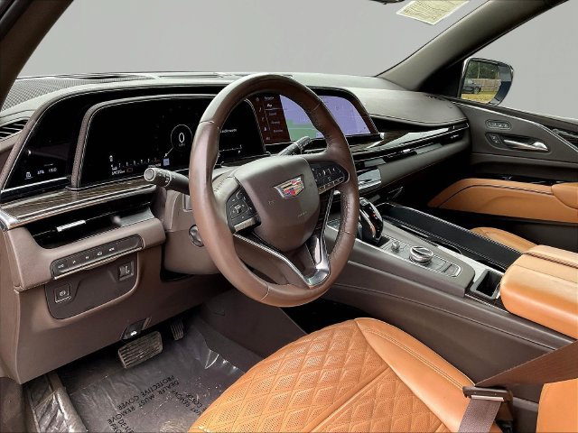 Used 2022 Cadillac Escalade Premium Luxury AWD/4WD image 18