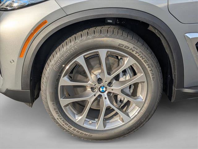 New 2026 BMW X5 xDrive50e image 10
