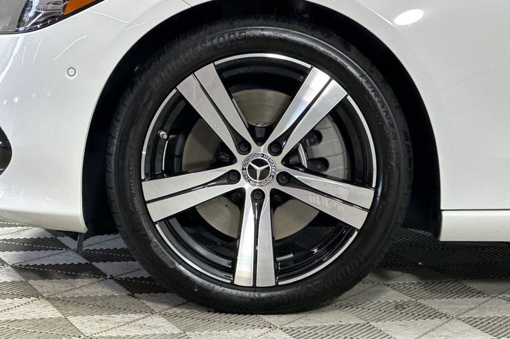 Certified 2025 Mercedes-Benz C 300 4MATIC Sedan image 33