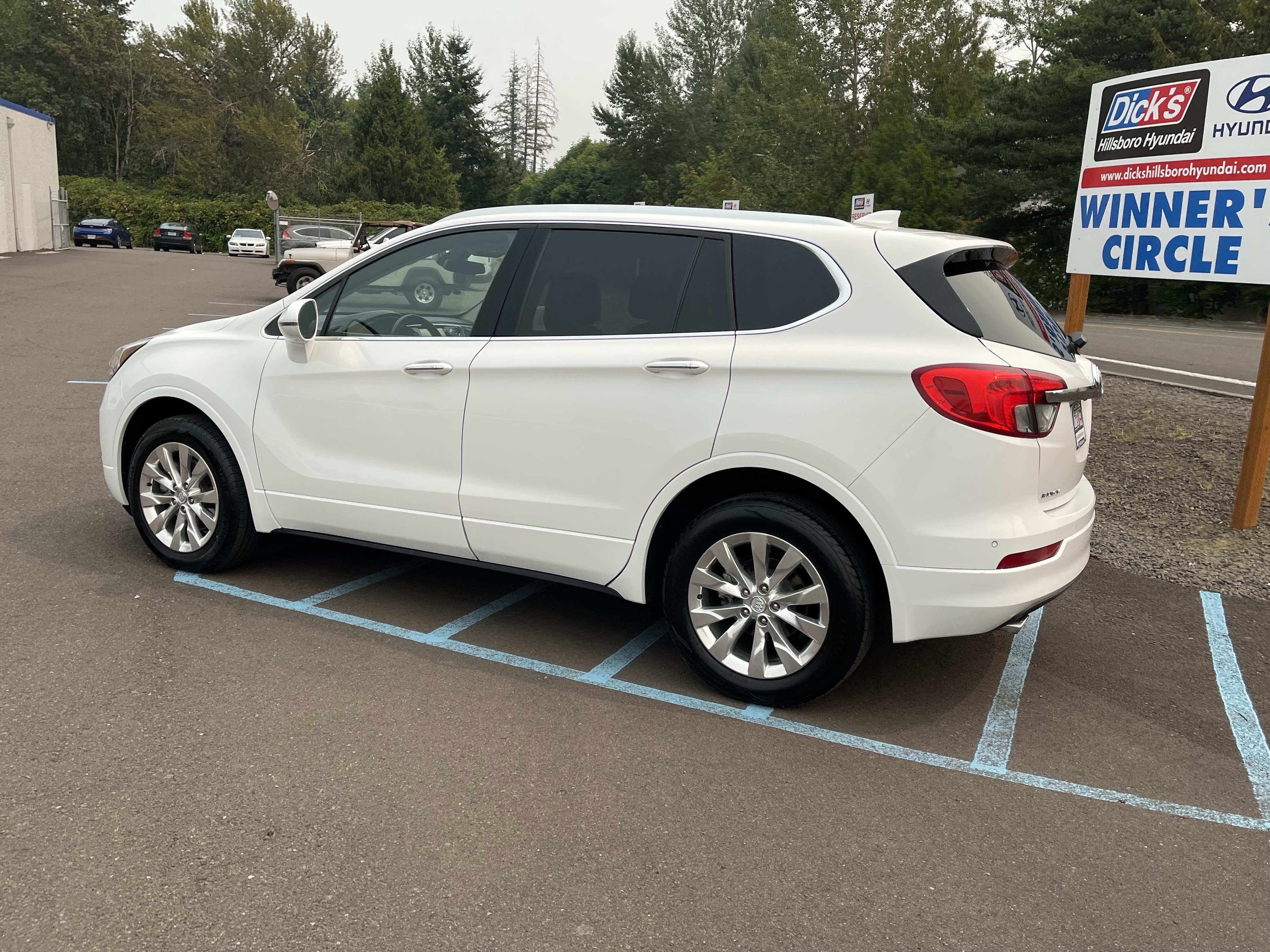 Used 2017 Buick Envision Essence AWD/4WD image 3
