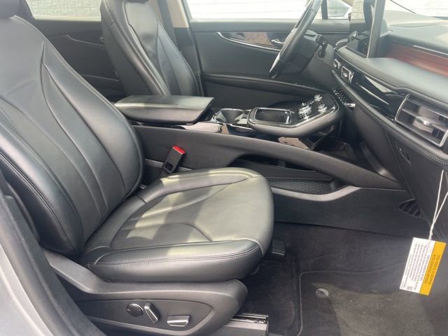 Used 2023 Lincoln Nautilus Reserve AWD/4WD image 16