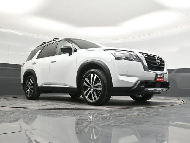 Used 2025 Nissan Pathfinder Platinum image 46