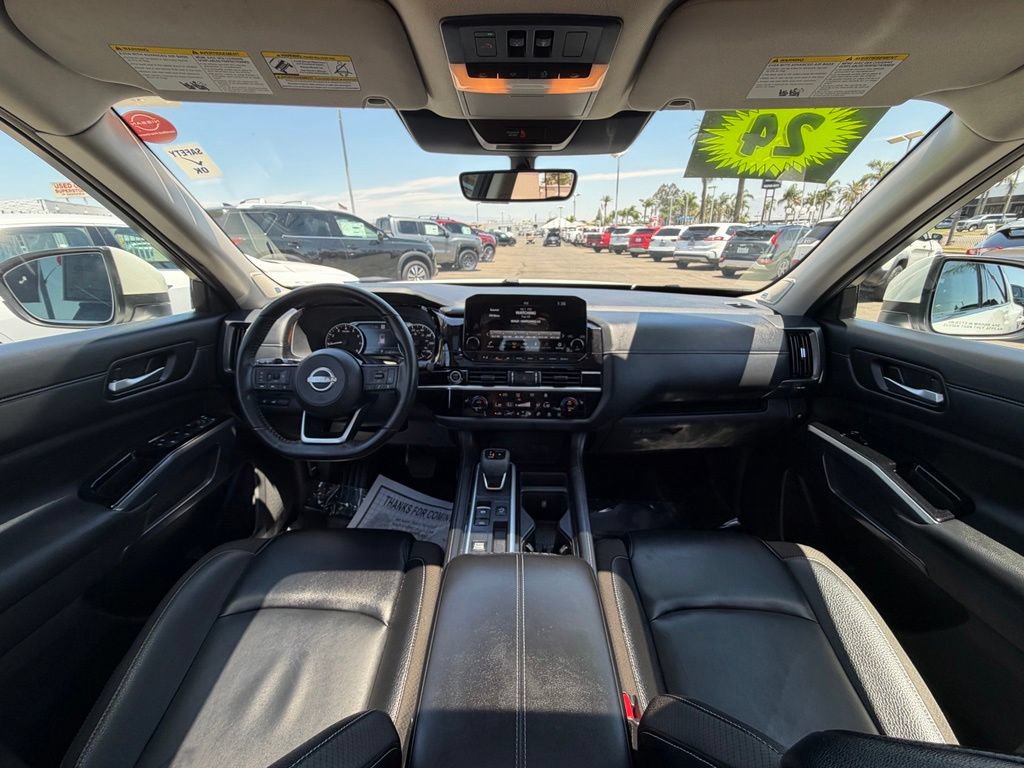 Certified 2024 Nissan Pathfinder SL w/ SL Premium Package FWD image 15