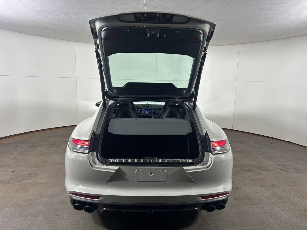 Certified 2023 Porsche Panamera 4 Platinum Edition image 33
