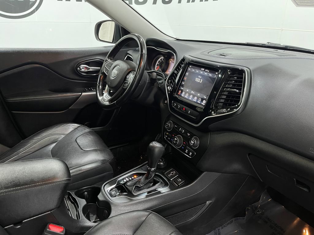 Used 2021 Jeep Cherokee Limited image 19