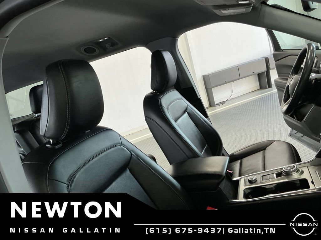 Used 2021 Ford Explorer Limited w/ Equipment Group 301A AWD/4WD image 22