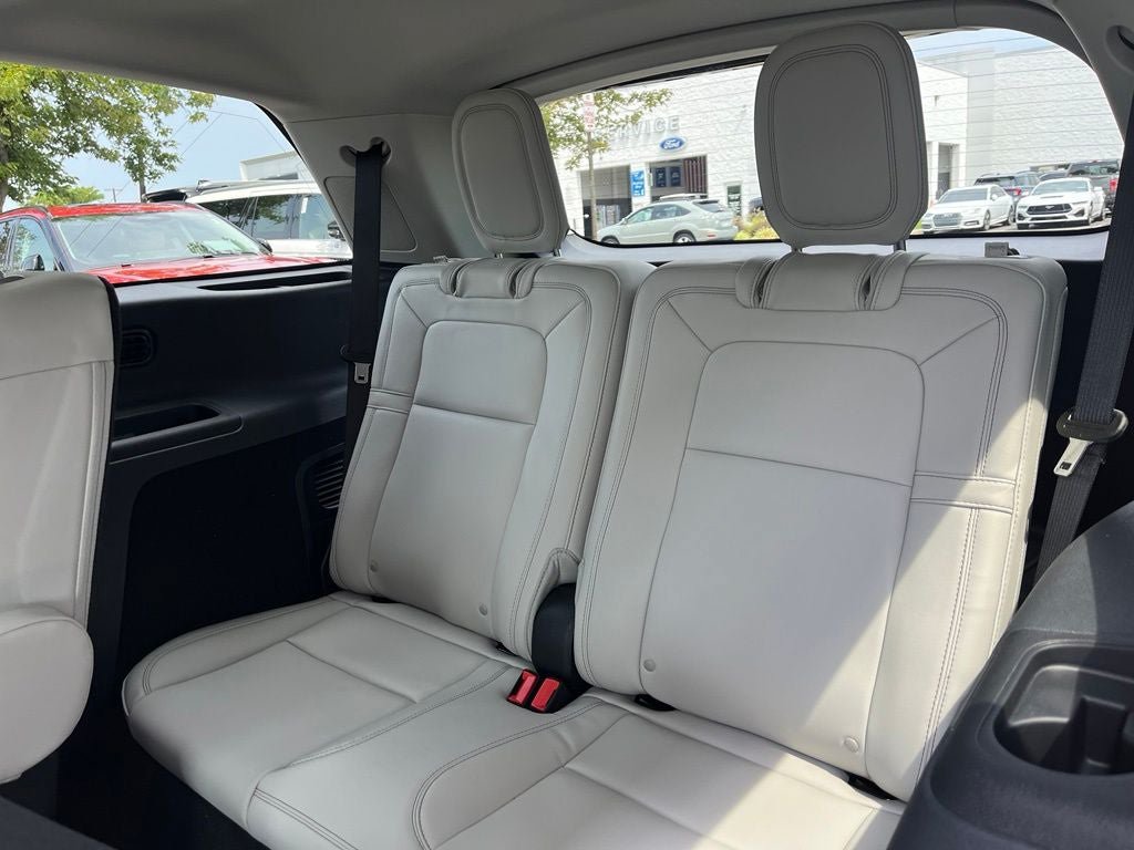Used 2026 Lincoln Aviator Reserve w/ Luxury Package AWD/4WD image 18