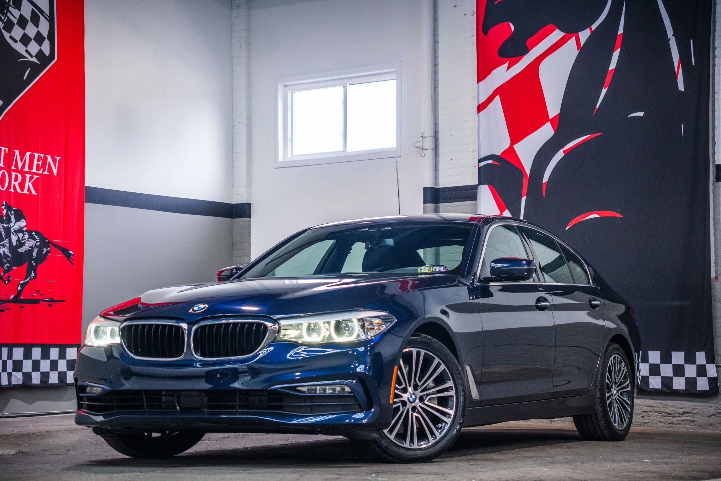 Used 2018 BMW 530i xDrive w/ Premium Package image 1