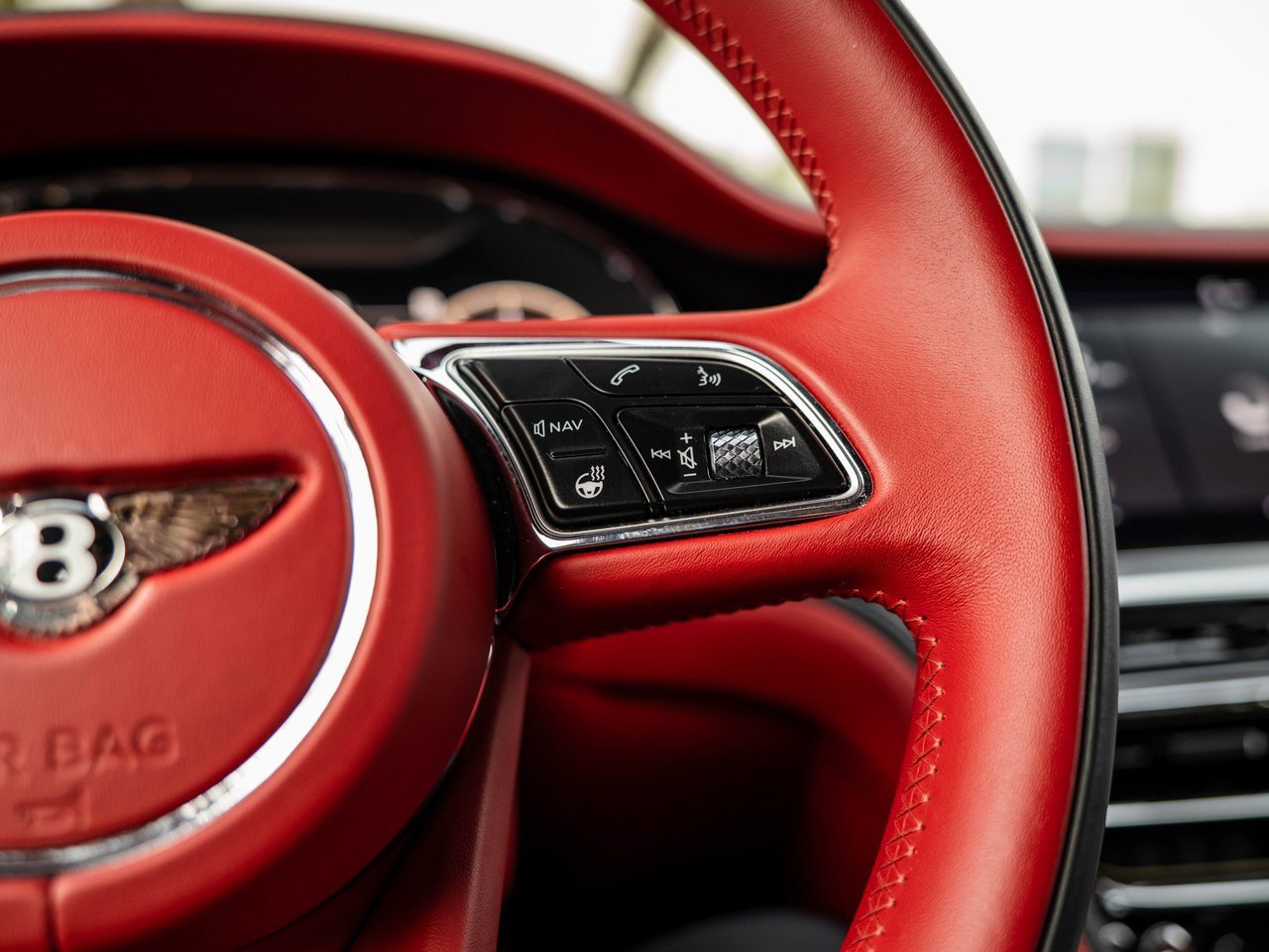 Used 2022 Bentley Flying Spur V8 image 20