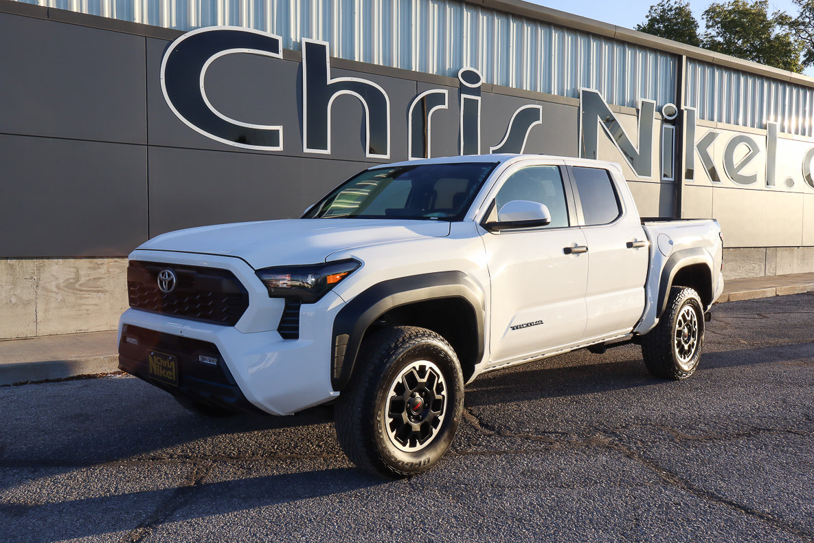 Used 2024 Toyota Tacoma TRD Off-Road image 1