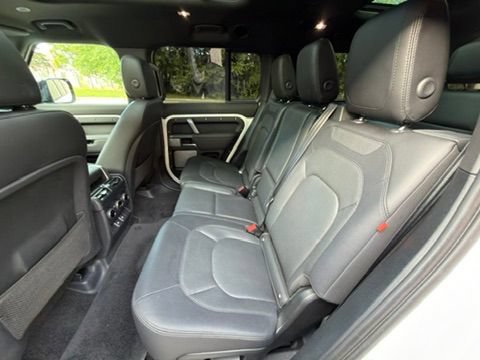 Used 2024 Land Rover Defender 130 X-Dynamic SE AWD/4WD image 17