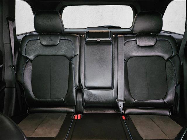 Used 2025 Jeep Grand Cherokee Trailhawk w/ Luxury Tech Group III image 16