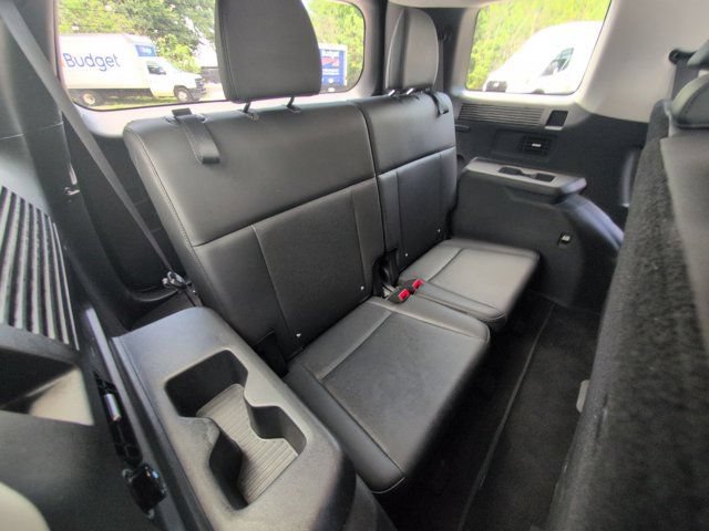 Used 2025 Hyundai Santa Fe SEL FWD image 29