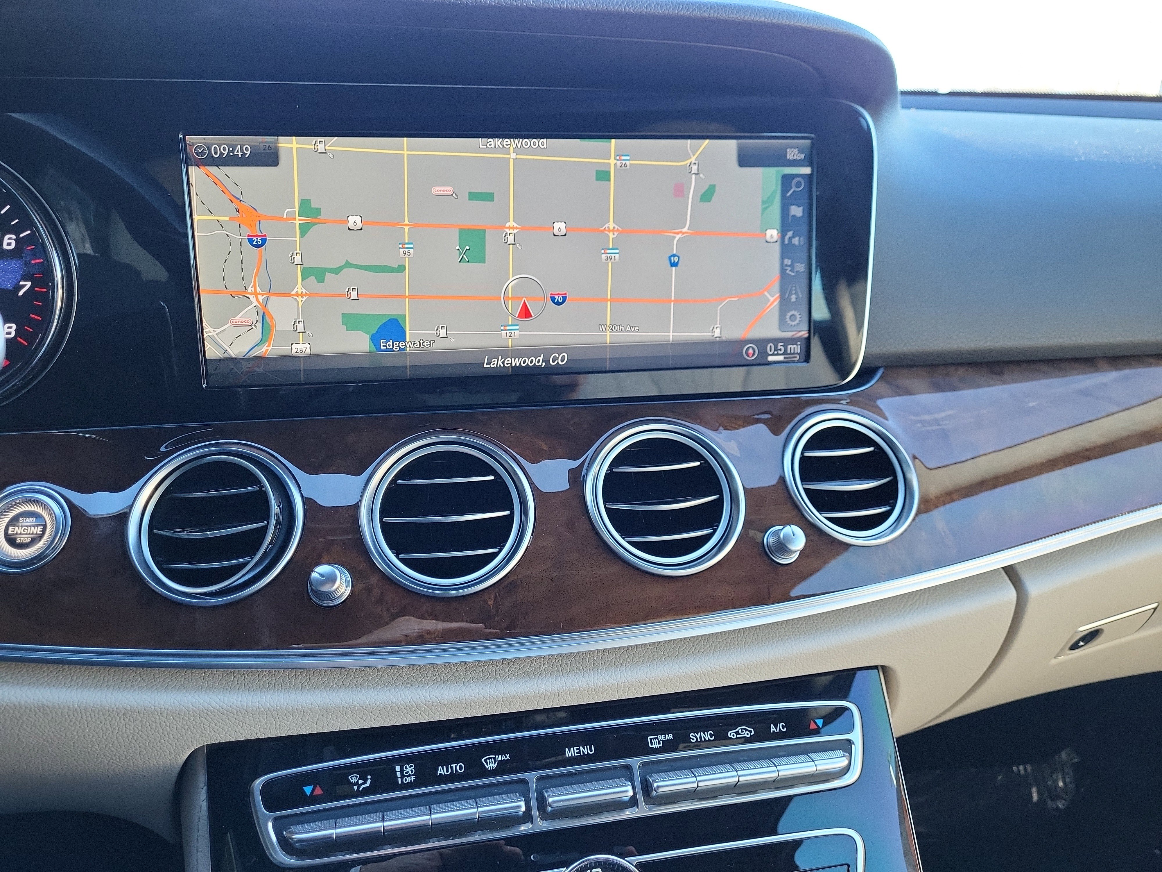 Used 2017 Mercedes-Benz E 300 4MATIC image 10