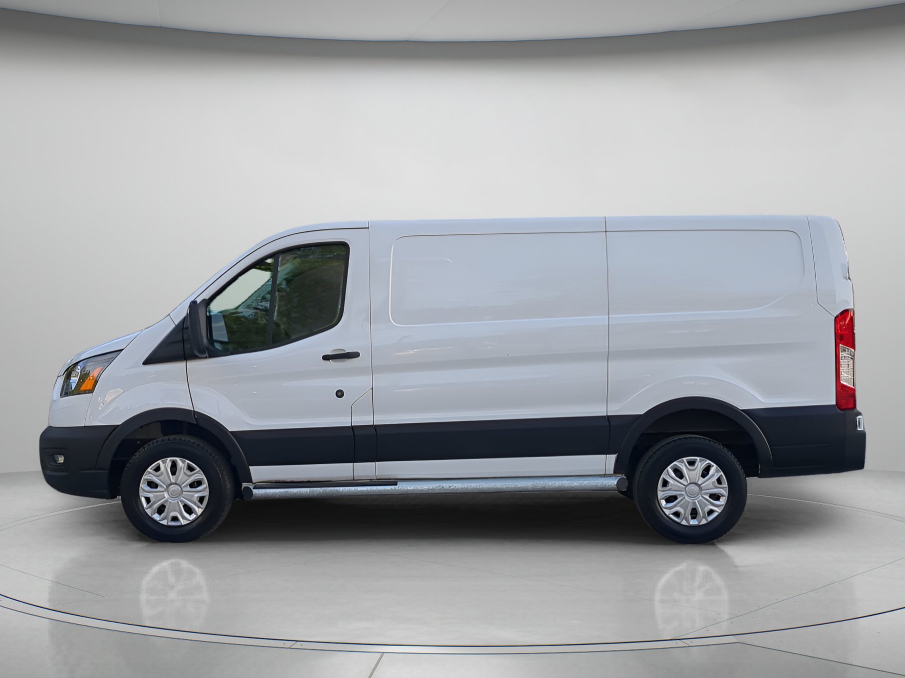 Certified 2025 Ford Transit 250 Low Roof w/ Exterior Upgrade Package RWD image 43
