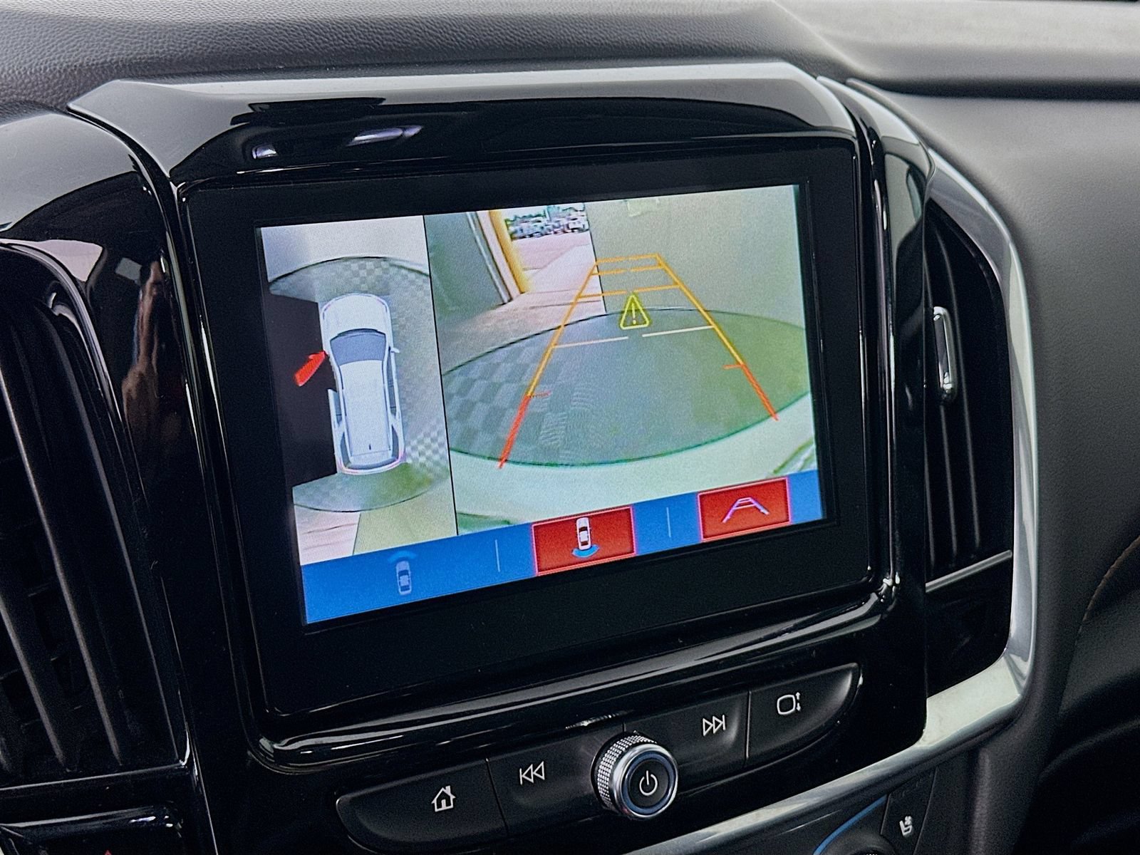 Used 2019 Chevrolet Traverse Premier w/ Redline Edition AWD/4WD image 14