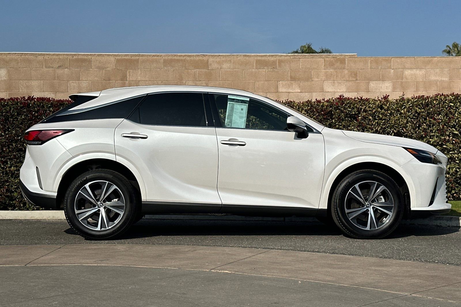 Certified 2023 Lexus RX 350 Premium image 3