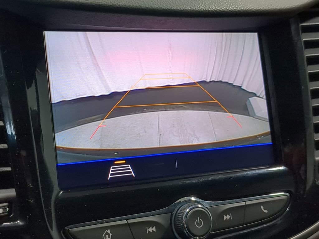 Used 2020 Chevrolet Trax LT w/ LT Convenience Package FWD image 35