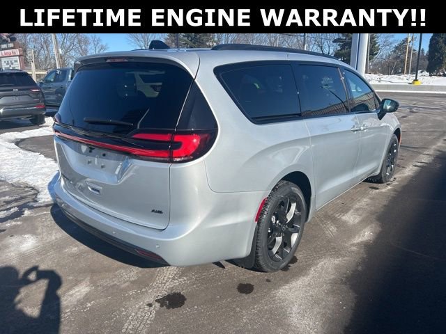 New 2026 Chrysler Pacifica Select w/ S Appearance Package image 7