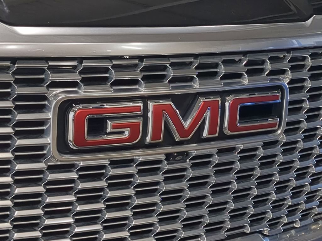Used 2024 GMC Yukon Denali image 12