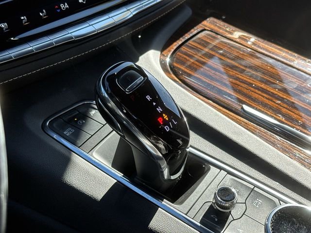 Certified 2022 Cadillac Escalade Premium Luxury image 19