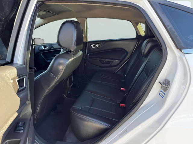 Used 2014 Ford Fiesta Titanium image 33