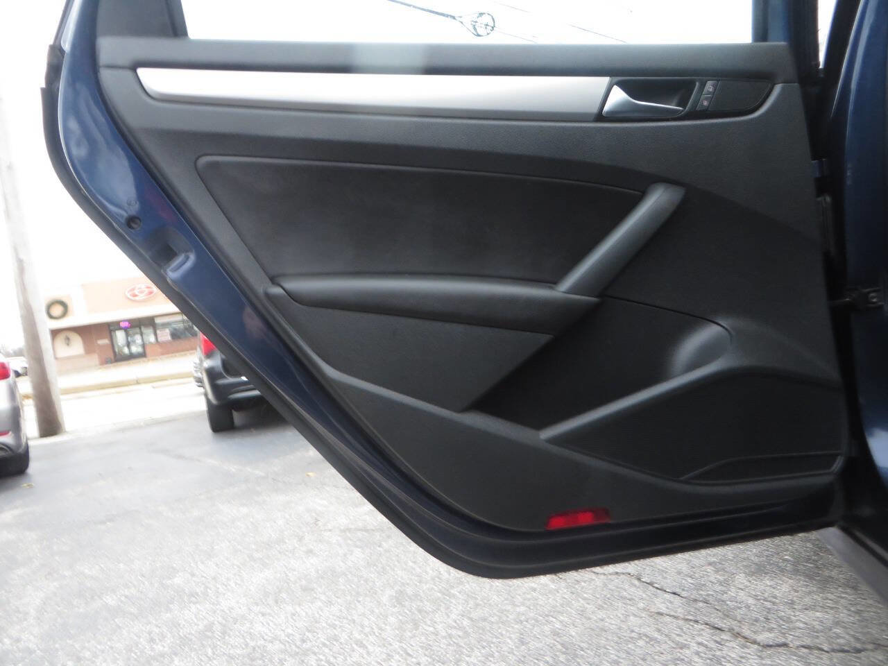 Used 2015 Volkswagen Passat 1.8T Wolfsburg Edition image 35