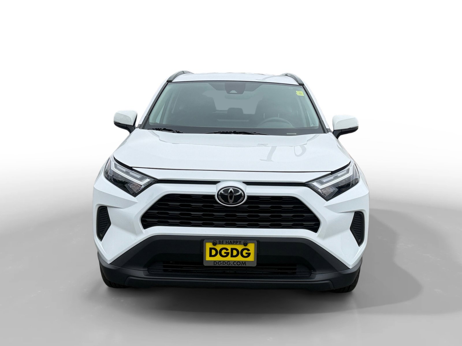 Used 2025 Toyota RAV4 XLE FWD image 8