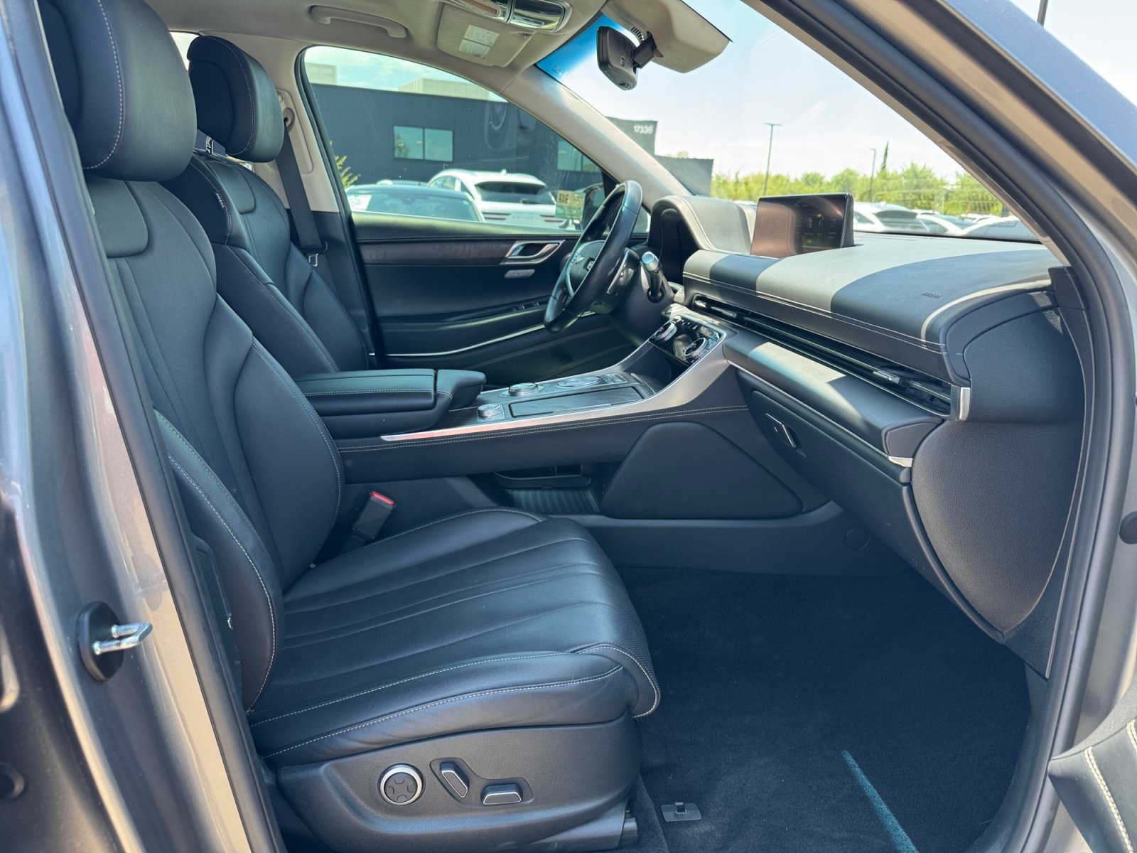 Used 2021 Genesis GV80 2.5T w/ Advanced Package 03 RWD image 19