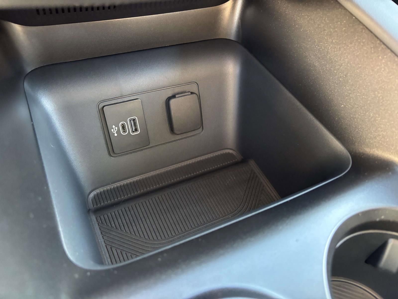 New 2026 Ford Explorer Active image 23