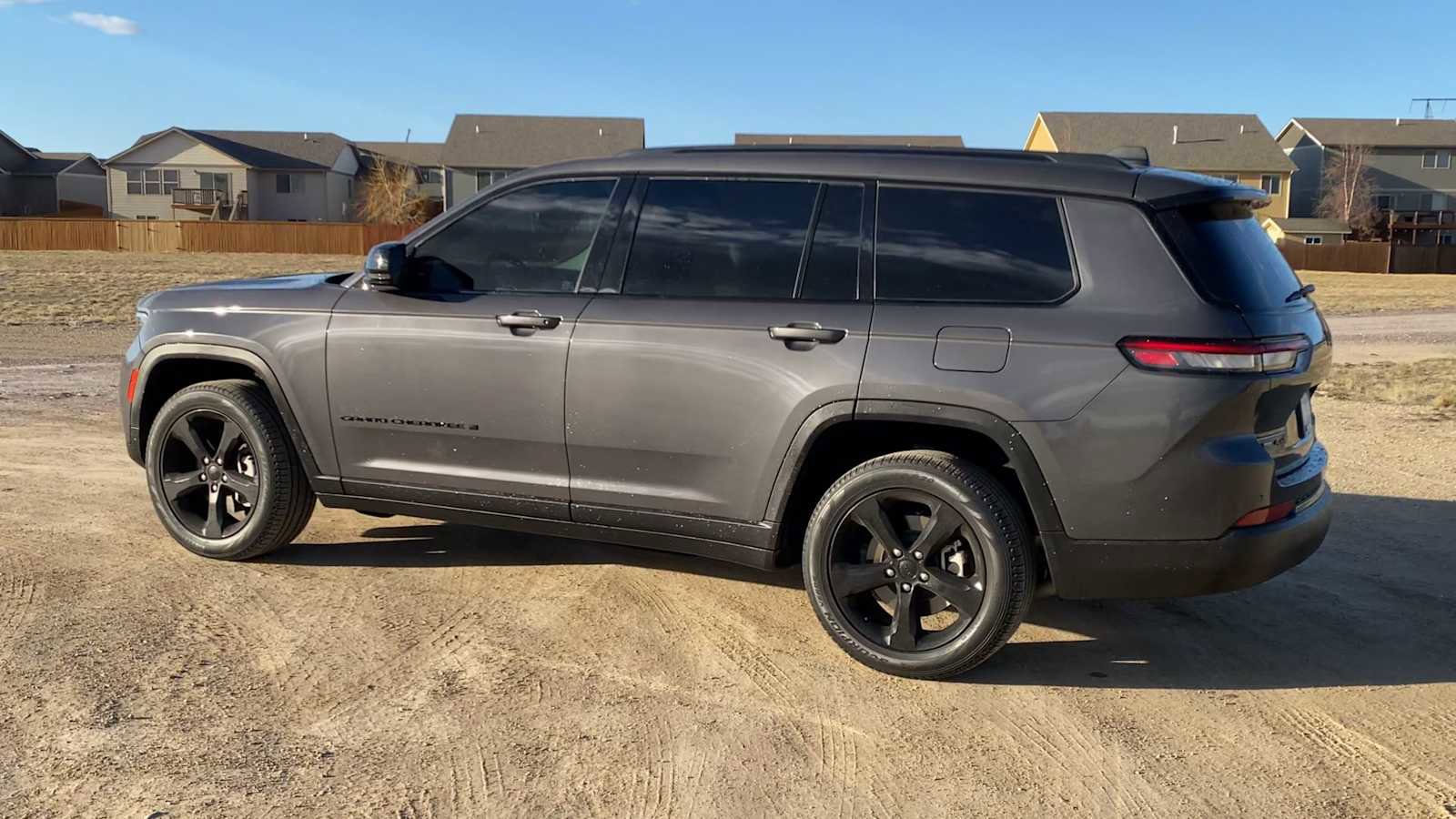 Certified 2022 Jeep Grand Cherokee L Limited w/ Black Appearance Package image 6