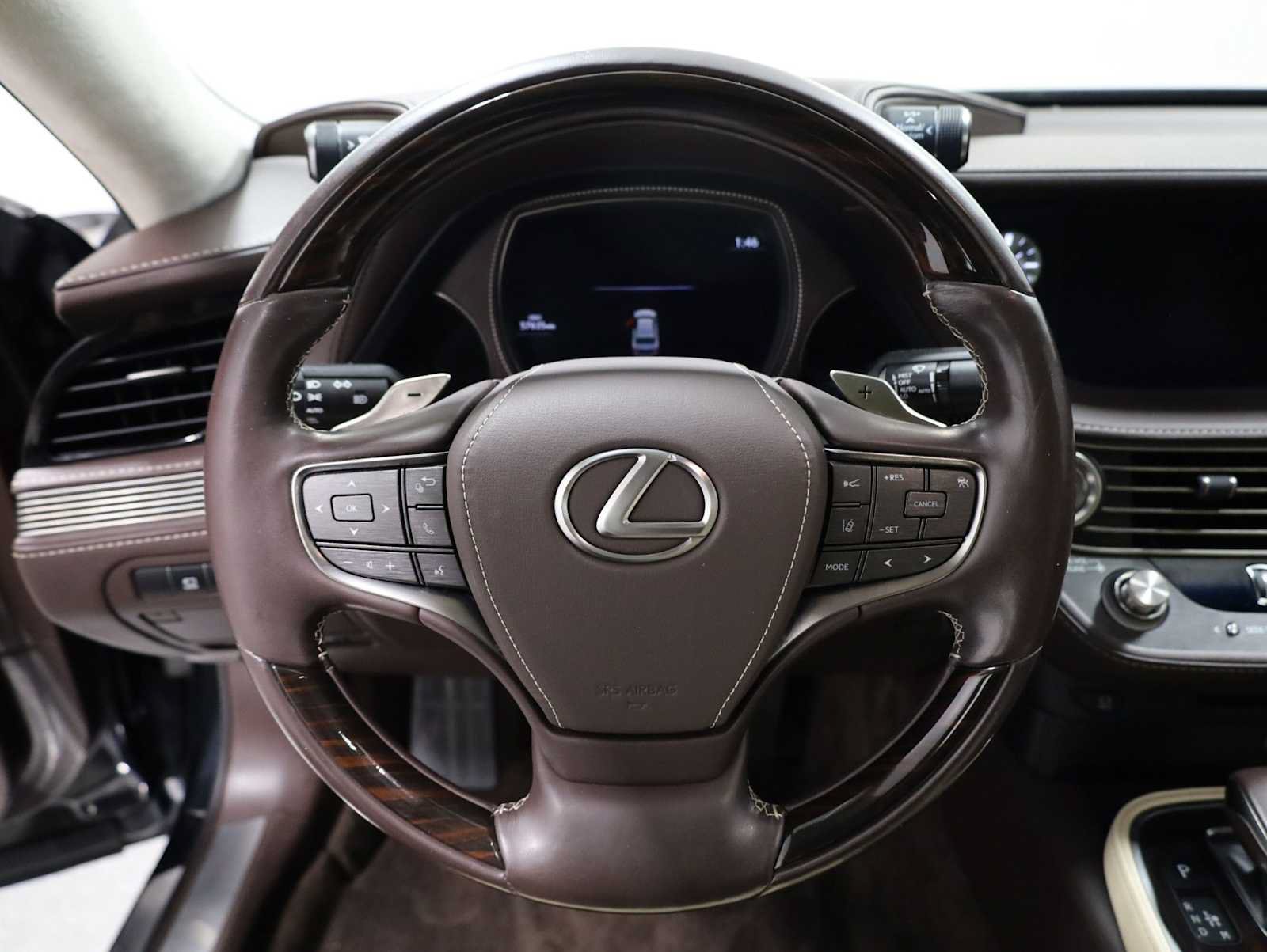 Used 2018 Lexus LS 500 w/ Interior Upgrade Package RWD image 23