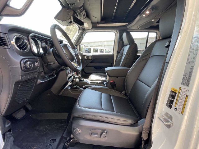 New 2027 Jeep Wrangler Unlimited Sahara AWD/4WD image 15